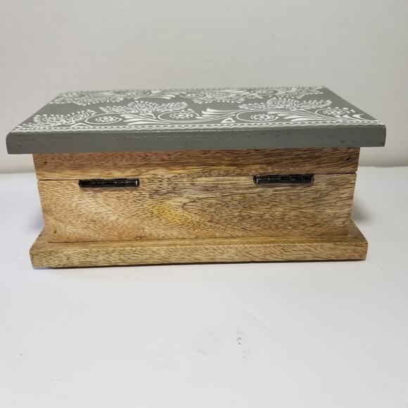 Small jewelry trinket wooden box 3.1469 - Picture 7 of 11